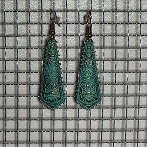 3/$25 NEW BOUTIQUE Antique Bronze Tribal Sun Turquoise Accent Drop Earrings